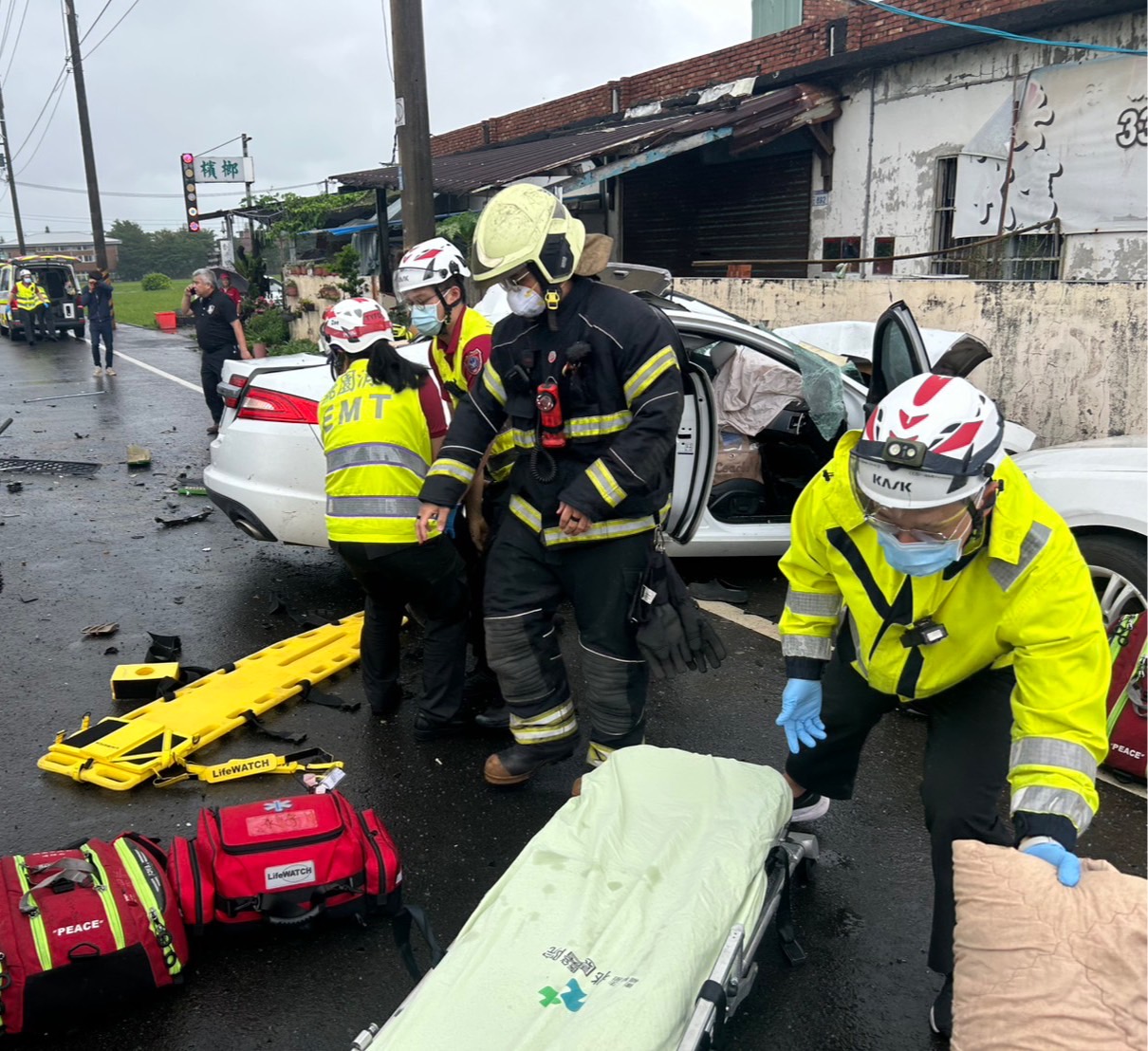 告別式後赴餐敘遇死劫 桃園新屋重大車禍釀4死2傷悲劇 - https://www.watchmedia01.com
