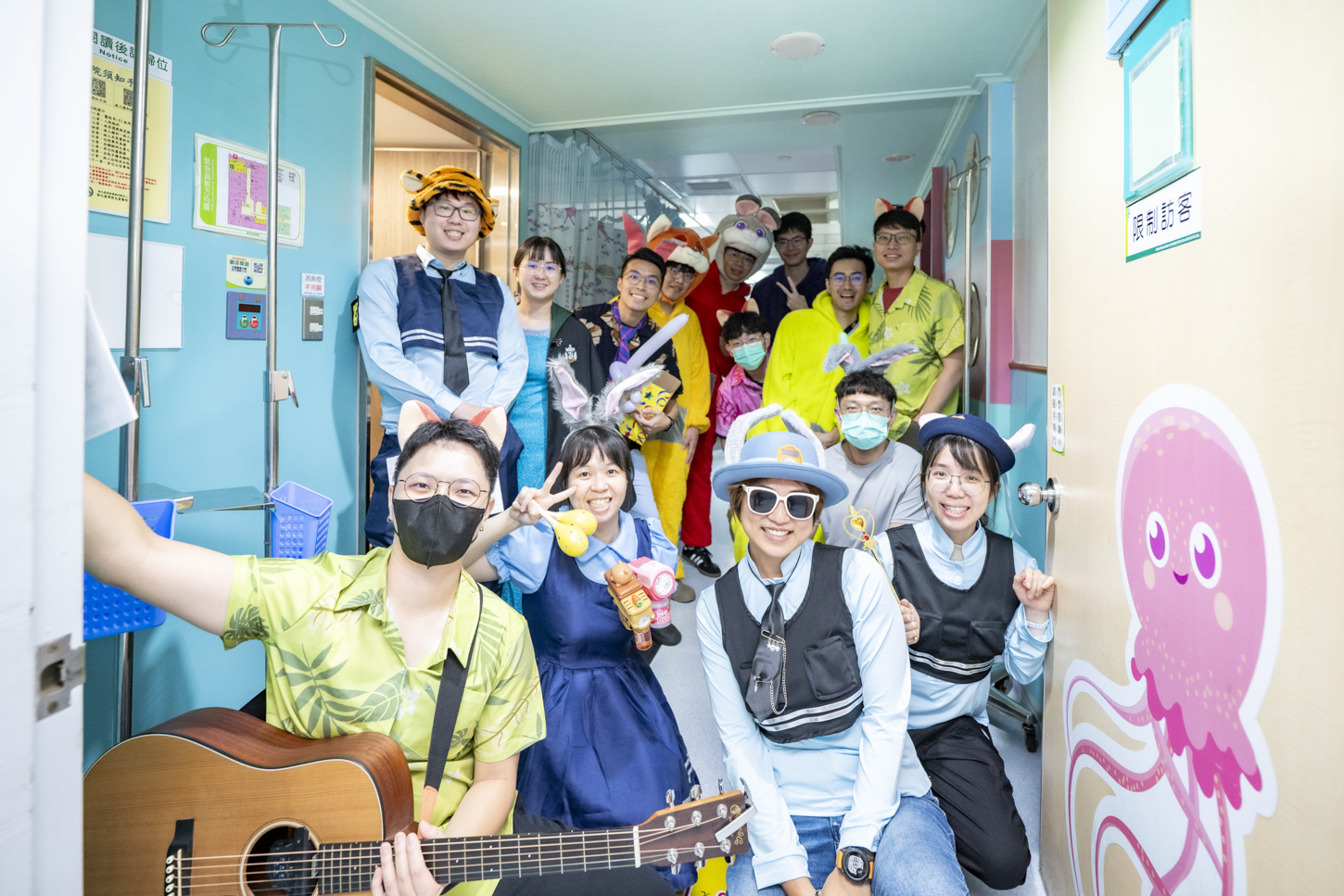 (有影片)/生命傳愛進病房!彰基病友咖啡車開進兒癌病房掀暖流 - https://www.watchmedia01.com