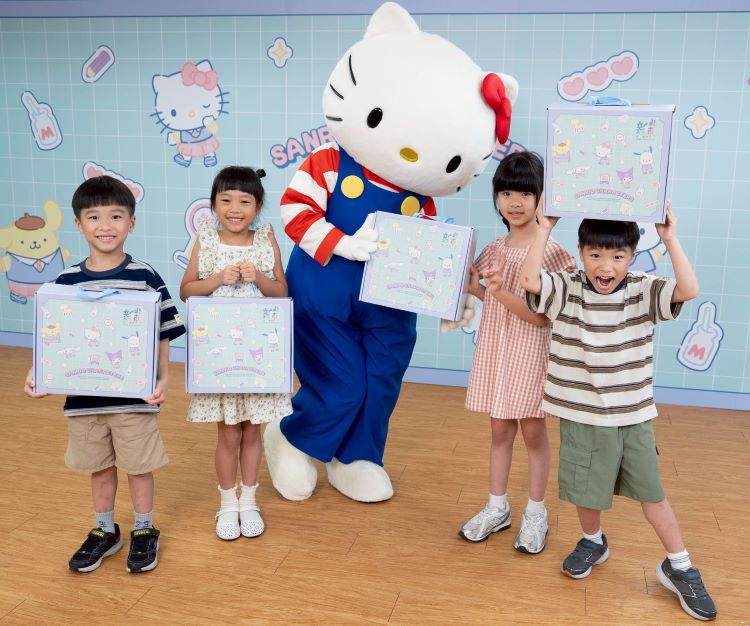 Hello Kitty陪2.6萬幼生迎向小 新北幼兒園畢業禮物很驚喜 44 《圖說》Hello Kitty陪2.6萬幼生畢業。〈教育局提供〉