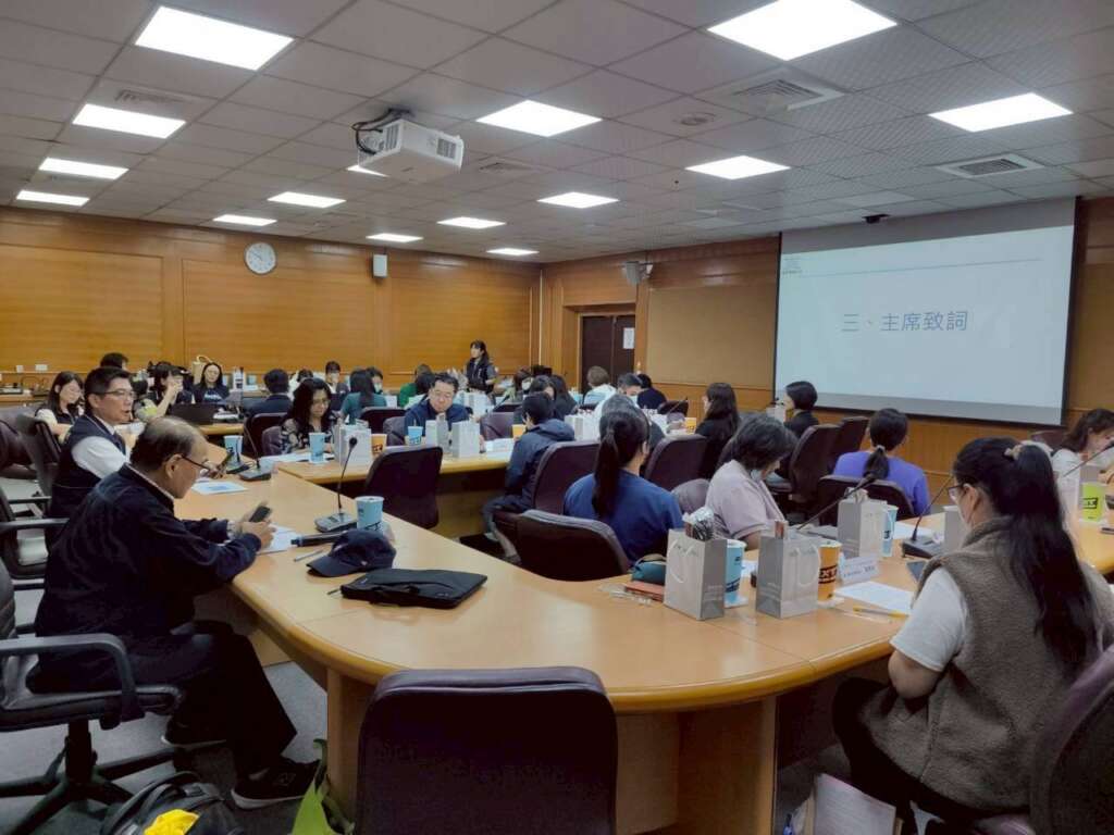 ∆臺東縣衛生局今(11)日10時在縣府A201會議室，召開「115年0-17歲兒童死亡檢視（Child Death Review, CDR）工作小組會議」，由孫國平局長主持。（圖／臺東縣政府提供）