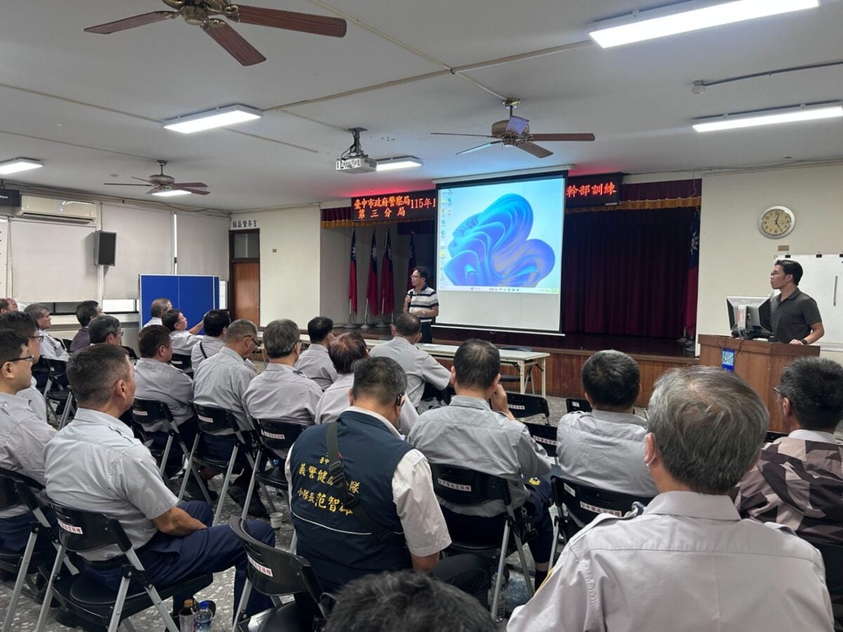 ▲第三警分局長謝有筆慰勉參訓幹部，感謝大家長期以來對警政工作的支持與付出。