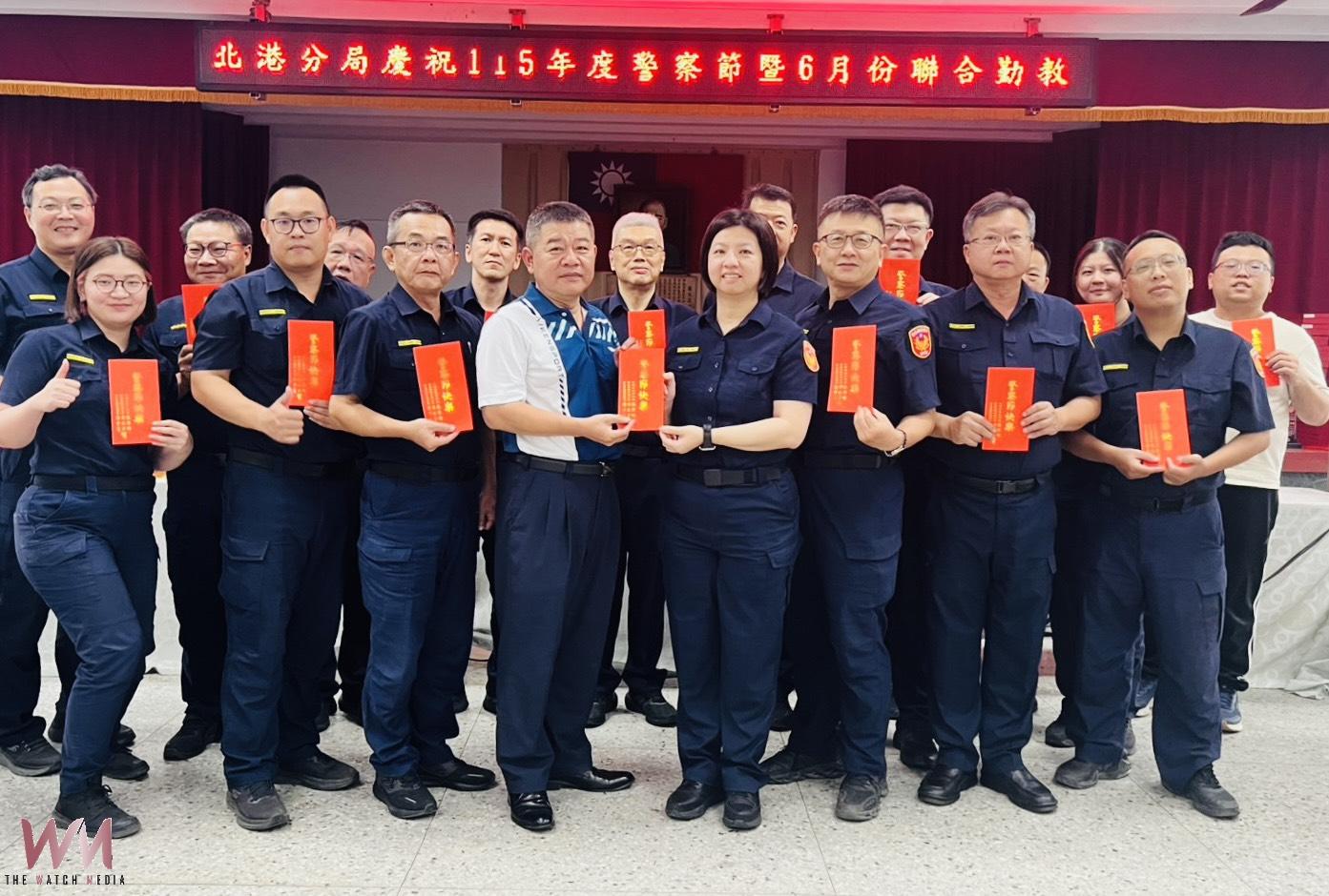 北港警友會發慰勉金、慈濟志工健康送愛 齊賀警察與端午佳節 - https://www.watchmedia01.com