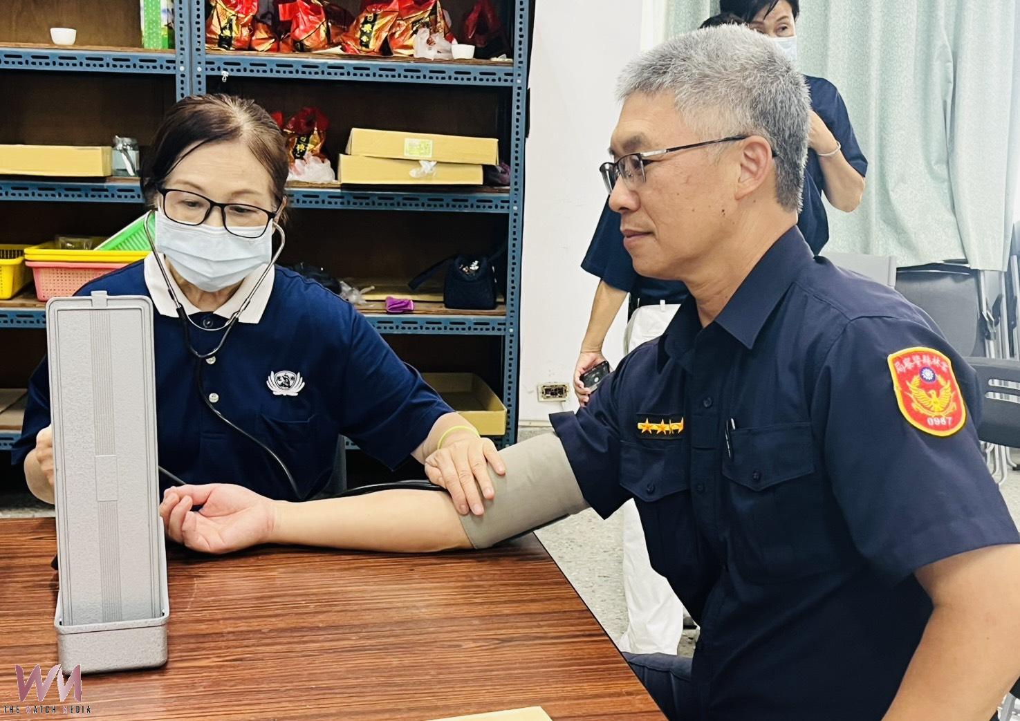 北港警友會發慰勉金、慈濟志工健康送愛 齊賀警察與端午佳節 - https://www.watchmedia01.com