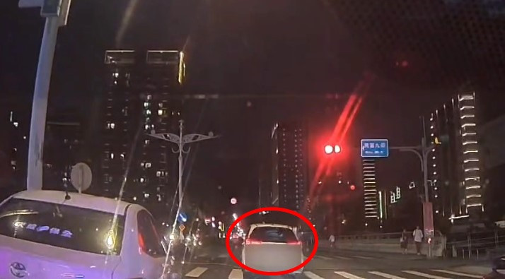 毒犯畏罪逃逸釀禍造成2死。