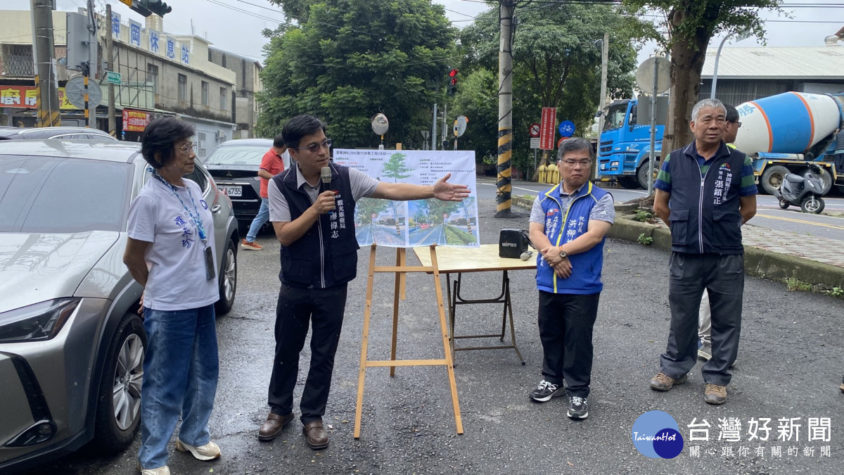 立委楊瓊瓔、市議員羅永珍辦理「潭雅神綠園道(神林站周邊)既有人行道改善工程」施工前說明會。