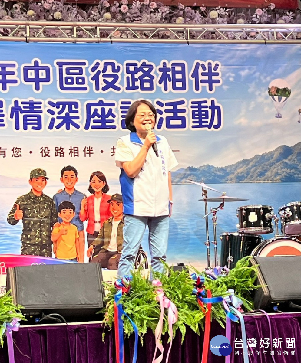 圖說：縣府秘書長李良珠代表縣長許淑華出席致意！
