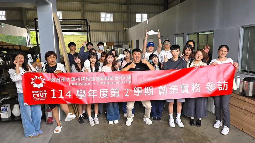 副研發長劉素娟表示,朝陽科大長期致力推動三創教育,並透過創業導師(Mentor)的陪伴制度,提供創業競賽、市集擺攤實踐及企業參訪等多元場域,協助學生在校園階段即建立正確的創業心態與實務經驗。(圖/陳惠玲攝影)