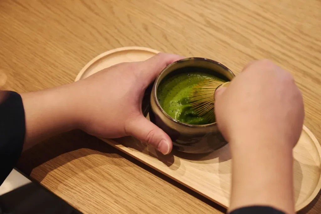 台灣辻利茶舗總經理 內田翔太郎教學抹茶手作體驗