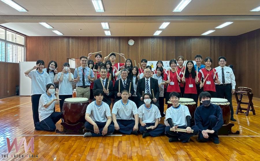 永慶高中校長郭春松率師生前往日本,與兵庫縣立播磨福崎高校(Harima Fukusaki High School)正式簽訂姊妹校合作協議(MOU),為台日教育交流開啟嶄新的里程碑。(圖/永慶高中提供)