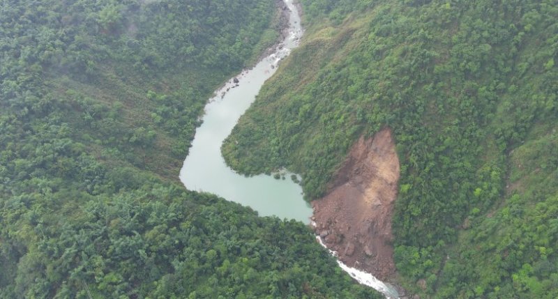 農村水保署完成竹山加走寮溪堰塞湖勘查 持續監測並提醒民眾勿進入河道