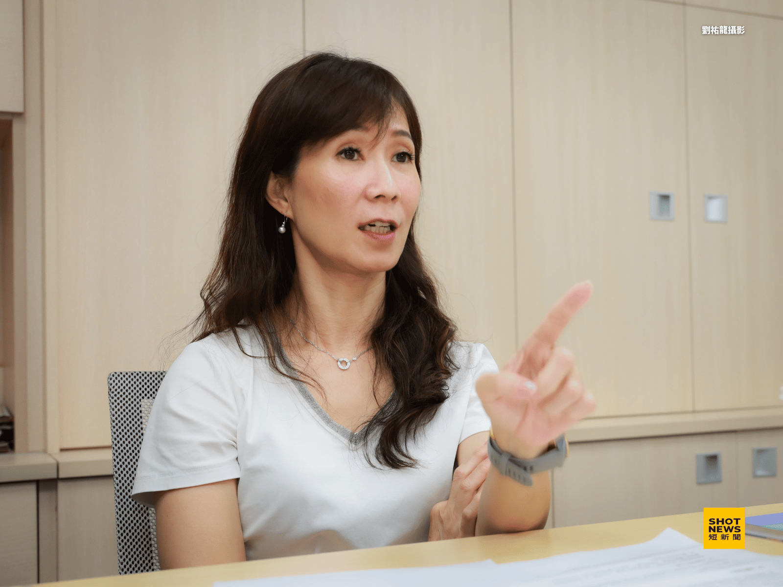 山水民調總經理何麗萍強調,面對數據結果,誠實是最好的應對。(劉祐龍攝影)