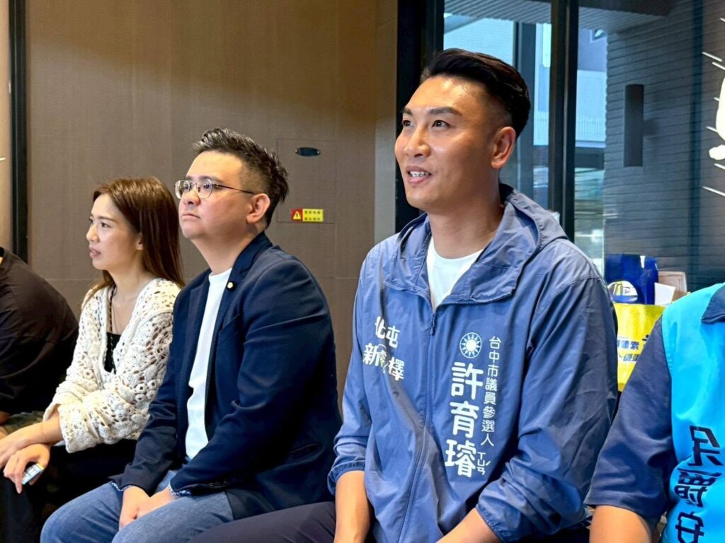 許育璿示警:中央422億投資無人機產業 是將台中產業搬去嘉義 26 708068735 998813239333590 8323626314591304208 n
