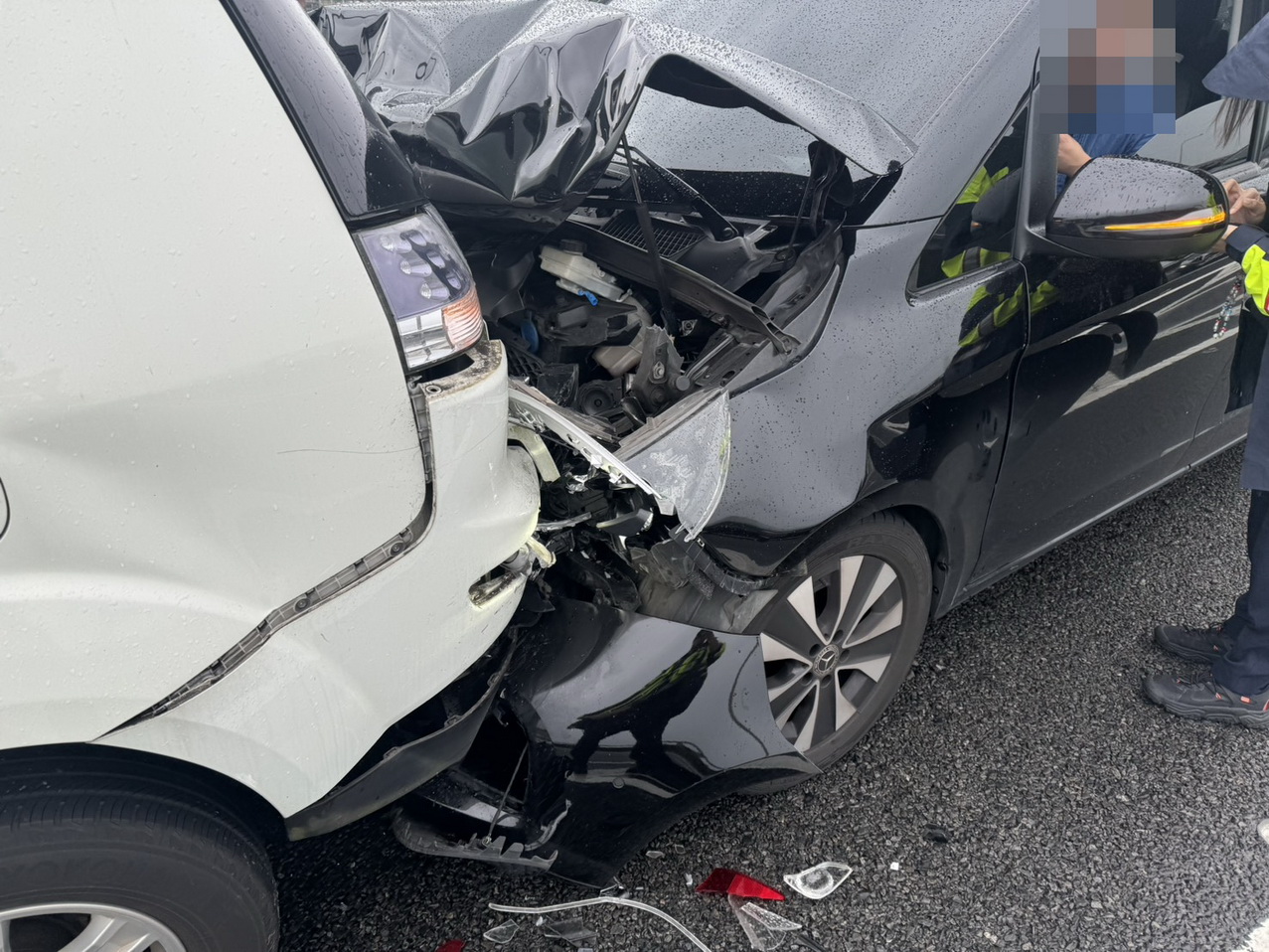 國道1號五楊高架桃園路段多車事故 1人受傷送醫 - https://www.watchmedia01.com