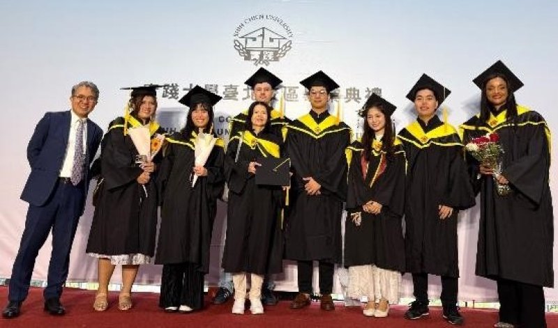 在台築夢！實踐大學畢典登場　史瓦帝尼畢業生Futhie謝台灣助她追夢