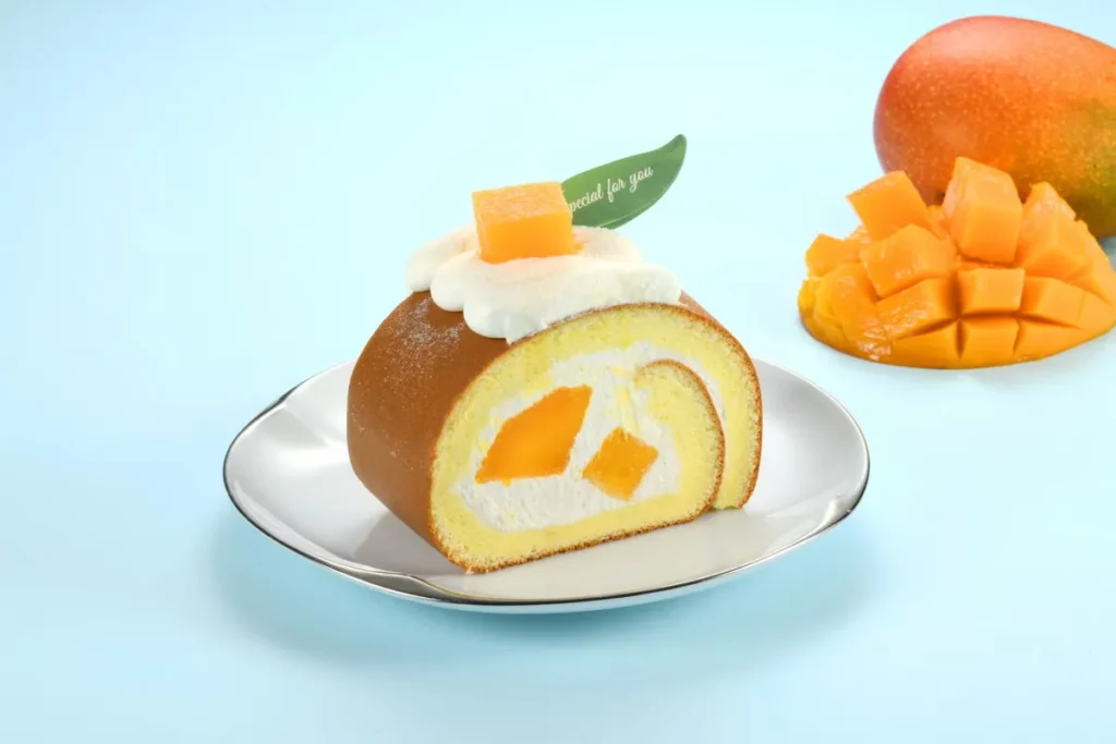 放肆獨享，亞尼克新品「新鮮芒果生乳捲切片」，新鮮芒果塊與乳香交織，售價135元