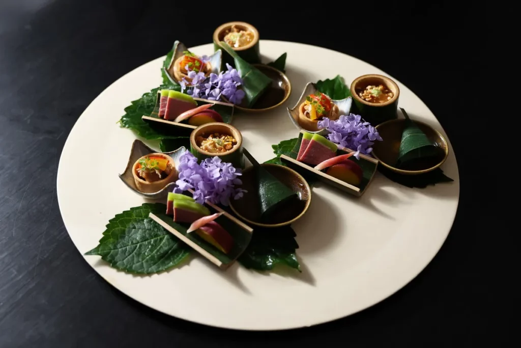 八寸_勾玉豆腐、南蠻漬旬魚彩椒塔、新綠合鴨、牛蒡湯葉木之芽燒、丸十檸檬煮、竹筴魚笹卷壽司