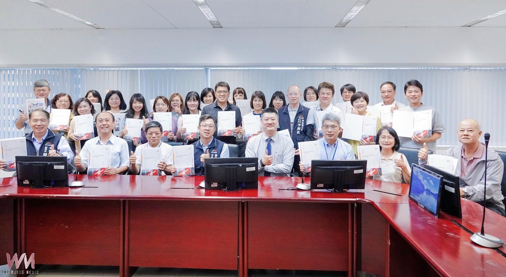 因應AI與量子時代　中市數位局首創培訓60名資安長取得ISO國際證照 - https://www.watchmedia01.com