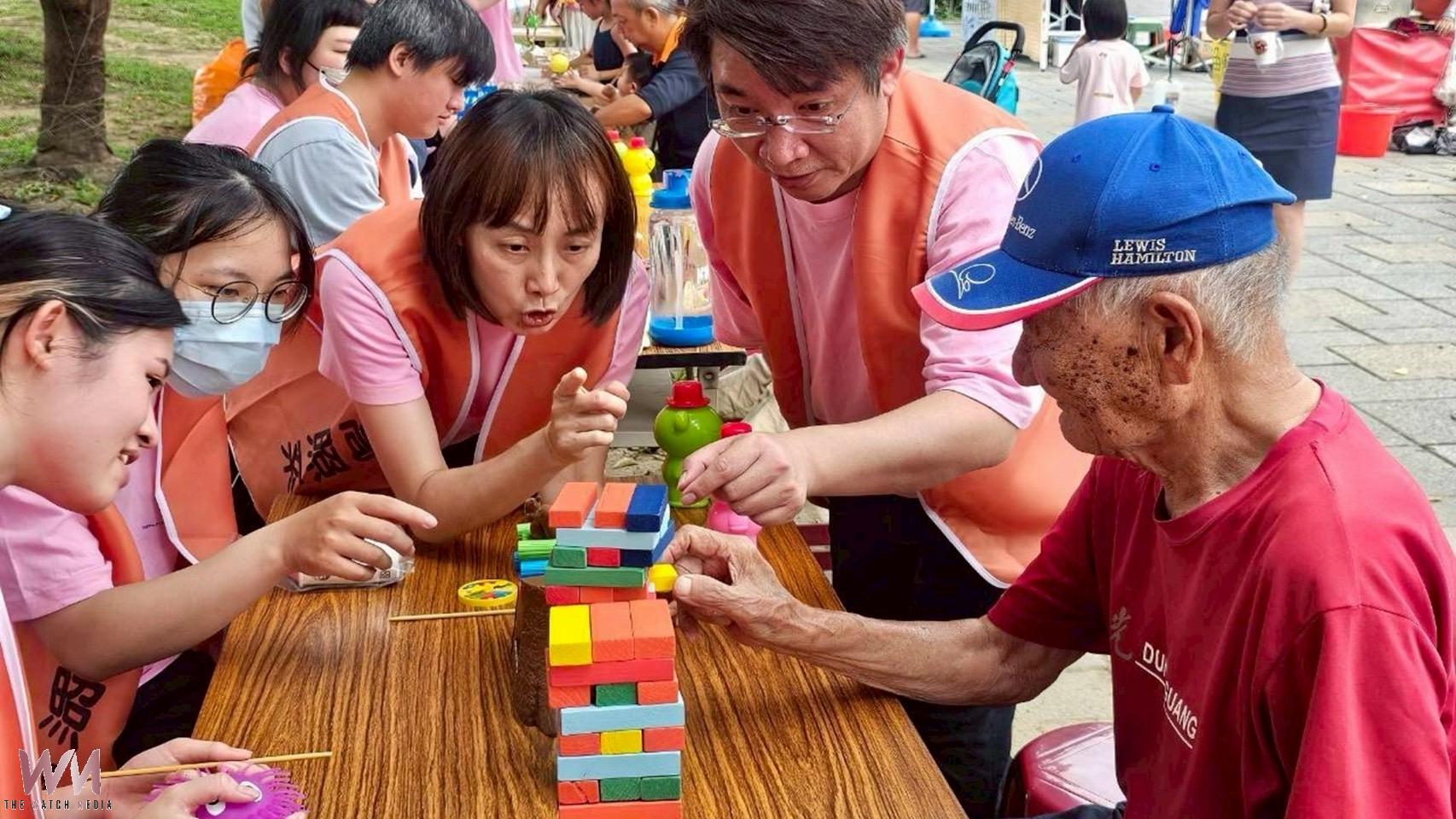青銀共創樂齡嘉年華　中臺科大高照系前進北屯社區陪伴長者樂開懷 - https://www.watchmedia01.com