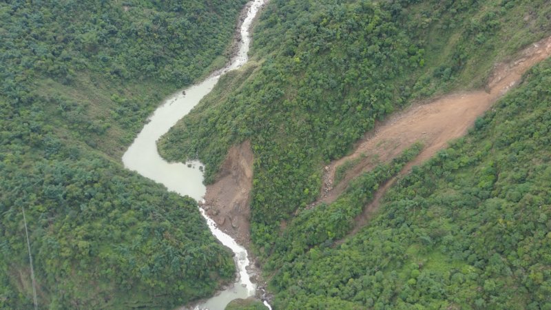 農村水保署署長赴竹山加走寮溪堰塞湖視察 持續監測掌握 水情變化守護民眾安全