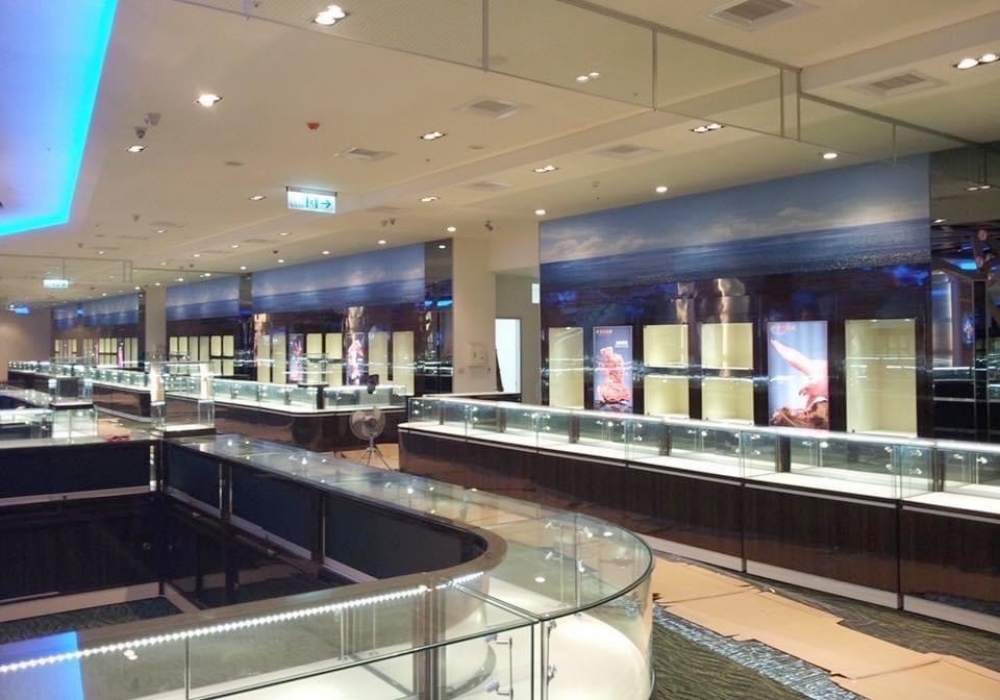 客製化展示櫃不只是收納工具 建發玻璃櫥窗行以兩代傳承打造MIT展示空間美學 63 020616008