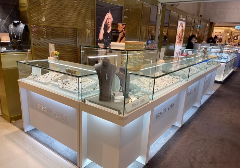 客製化展示櫃不只是收納工具 建發玻璃櫥窗行以兩代傳承打造MIT展示空間美學 64 030616009