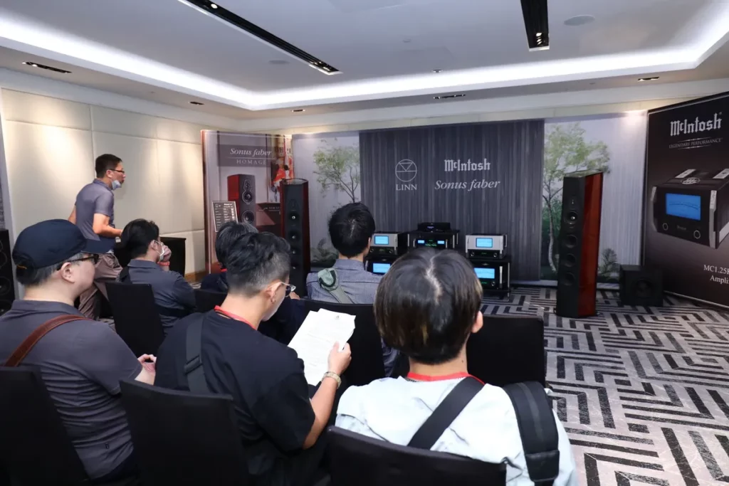 展覽進駐台北君悅酒店,將五層樓房間打造為頂級視聽室,展出國內外500家知名品牌產品。