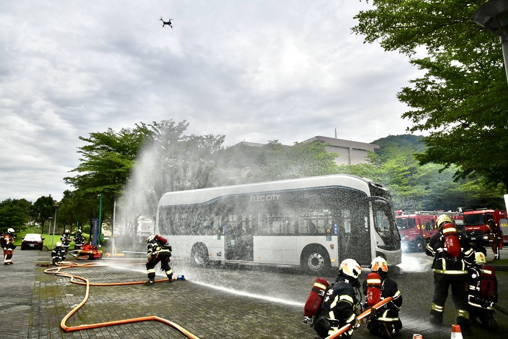全國首場氫能源巴士產官學研習 陳崇岳:消防應與時俱進、超前部署 180 全國首場氫能源巴士產官學研習 陳崇岳:消防應與時俱進、超前部署 179