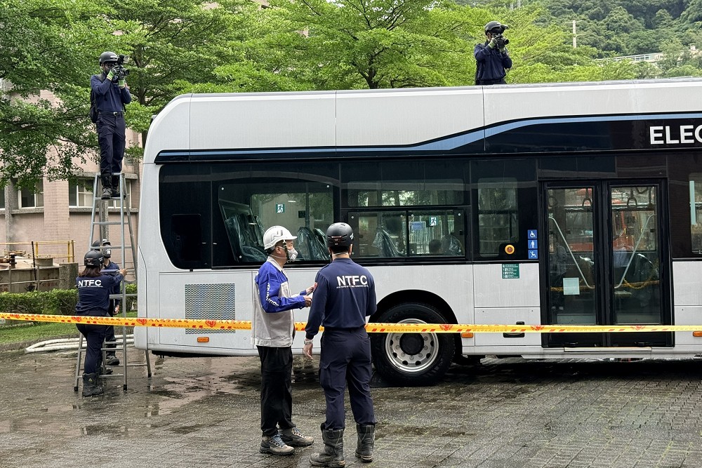 全國首場氫能源巴士產官學研習 陳崇岳:消防應與時俱進、超前部署 184 全國首場氫能源巴士產官學研習 陳崇岳:消防應與時俱進、超前部署 183
