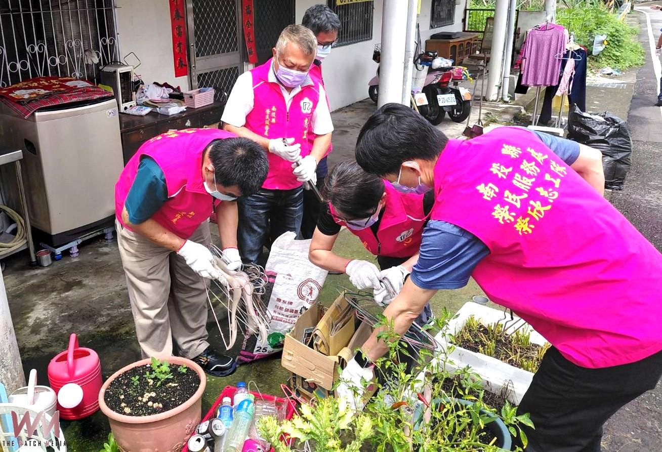 南投縣榮服處榮欣志工竹山隊端節前夕協助遺眷居家環境整理 - https://www.watchmedia01.com