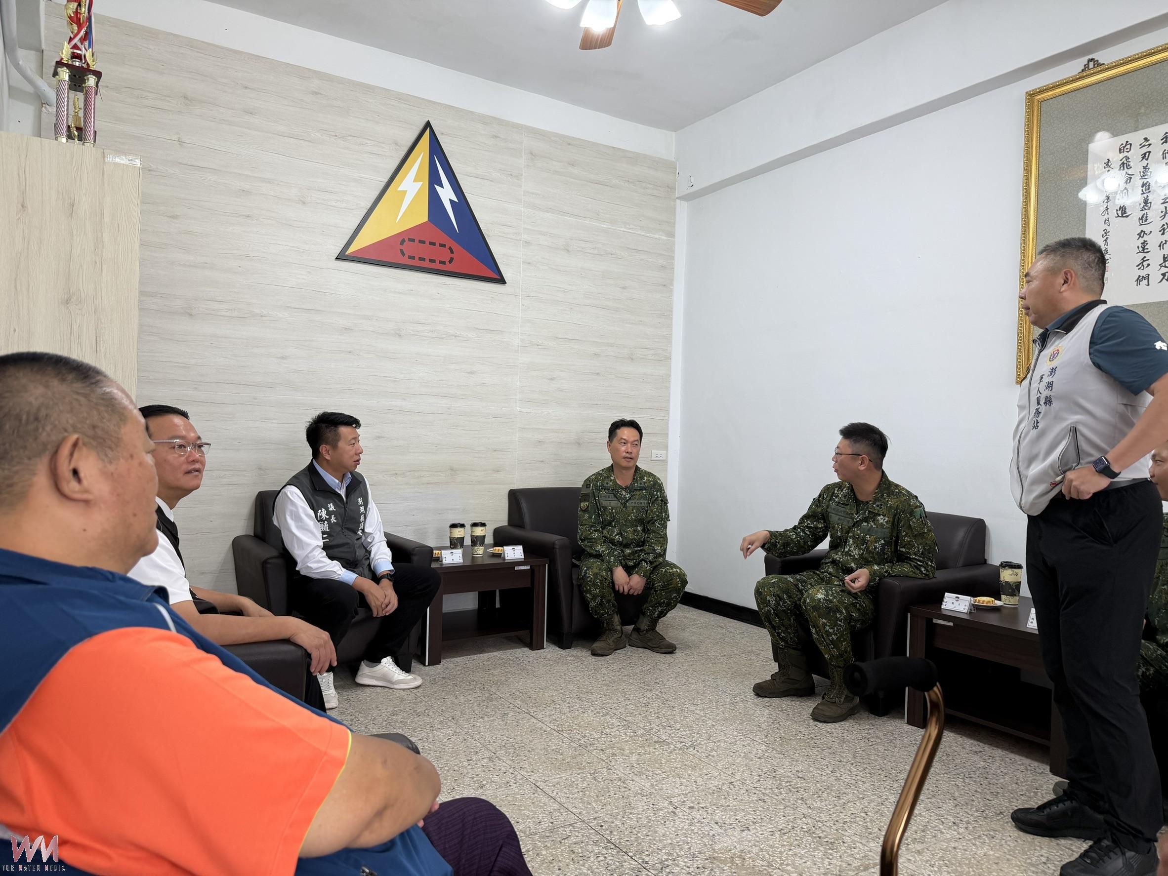 端午前暖心勞軍 議長陳毓仁與市長黃健忠慰問彈藥庫及戰車營向國軍致敬 - https://www.watchmedia01.com