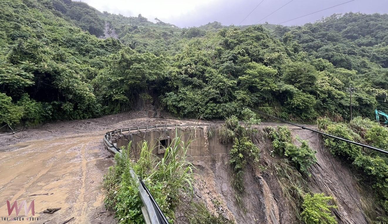 南投89線邊坡不穩土石持續流竄 縣府搶修守護安全 - https://www.watchmedia01.com