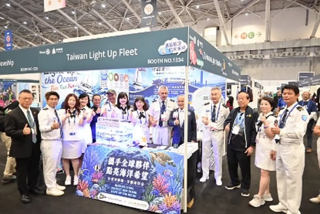 全場齊聲高喊「Light Up the Ocean! Fun! Fun! Fun!」