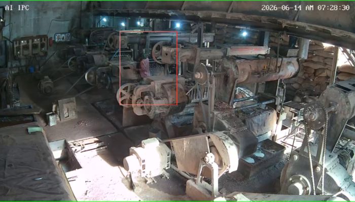 影／製油廠死亡意外！印度55歲女工清油渣衣服被捲入　「連人帶衣」捲進機台慘死