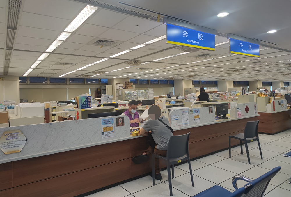 30件交通違規欠繳6萬元 40歲男憂被扣薪急洽書記官辦分期 260 cnews204260617a14