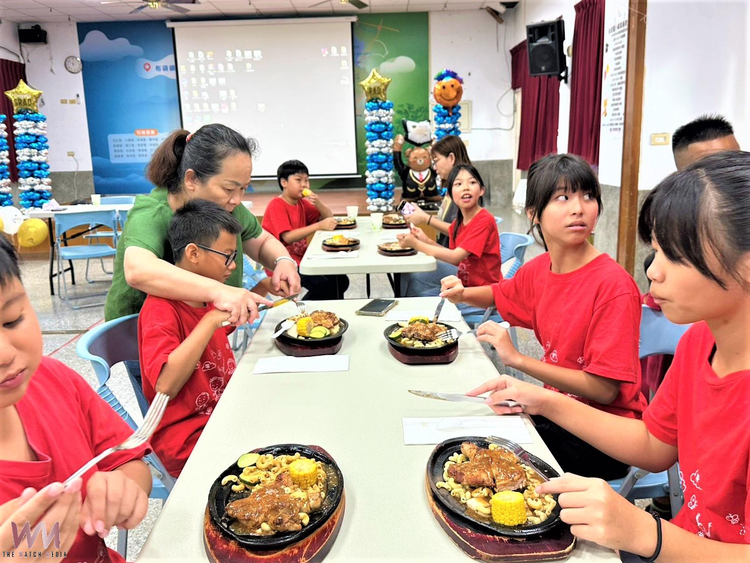 品嚐美食學美德 永安國小畢典變身餐桌禮儀課 - https://www.watchmedia01.com