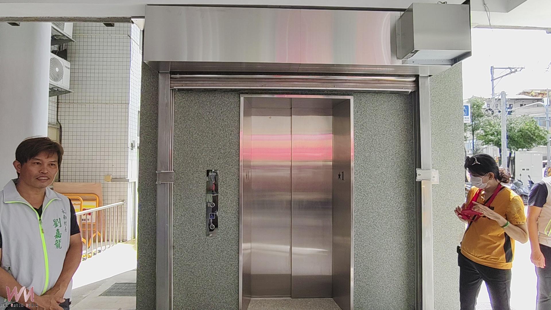 （有影片）／不用再爬樓梯！永靖鄉公所無障礙電梯正式啟用