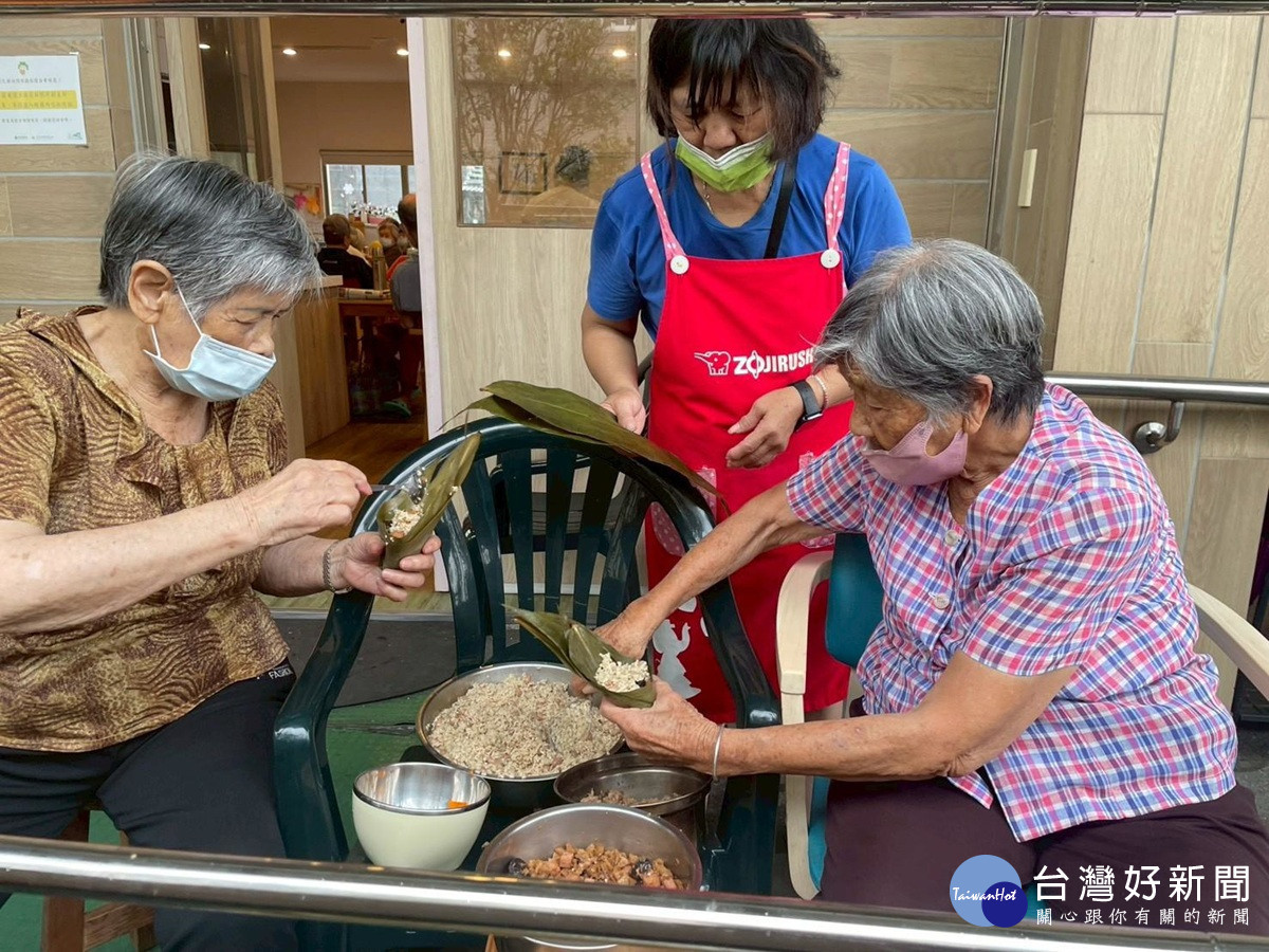 粽香傳愛迎端午　秀和苑四據點陪伴長輩重溫佳節溫情