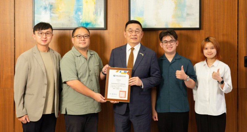 從印刷科第一名畢業到企業領航者 高科大校友林齊國獲全球留臺傑出校友獎
