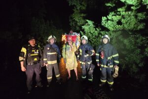 英籍遊客陽明山迷途驚魂 北投警漏夜救援 28 MEITU 20260618 104826488