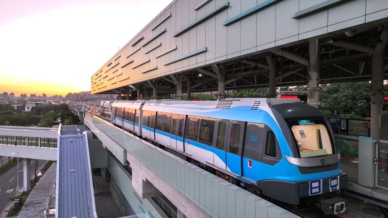 共賞公共藝術 三鶯線里民走進會呼吸的捷運車站 38 《圖說》打造三鶯線會呼吸的車站。〈捷運局提供〉