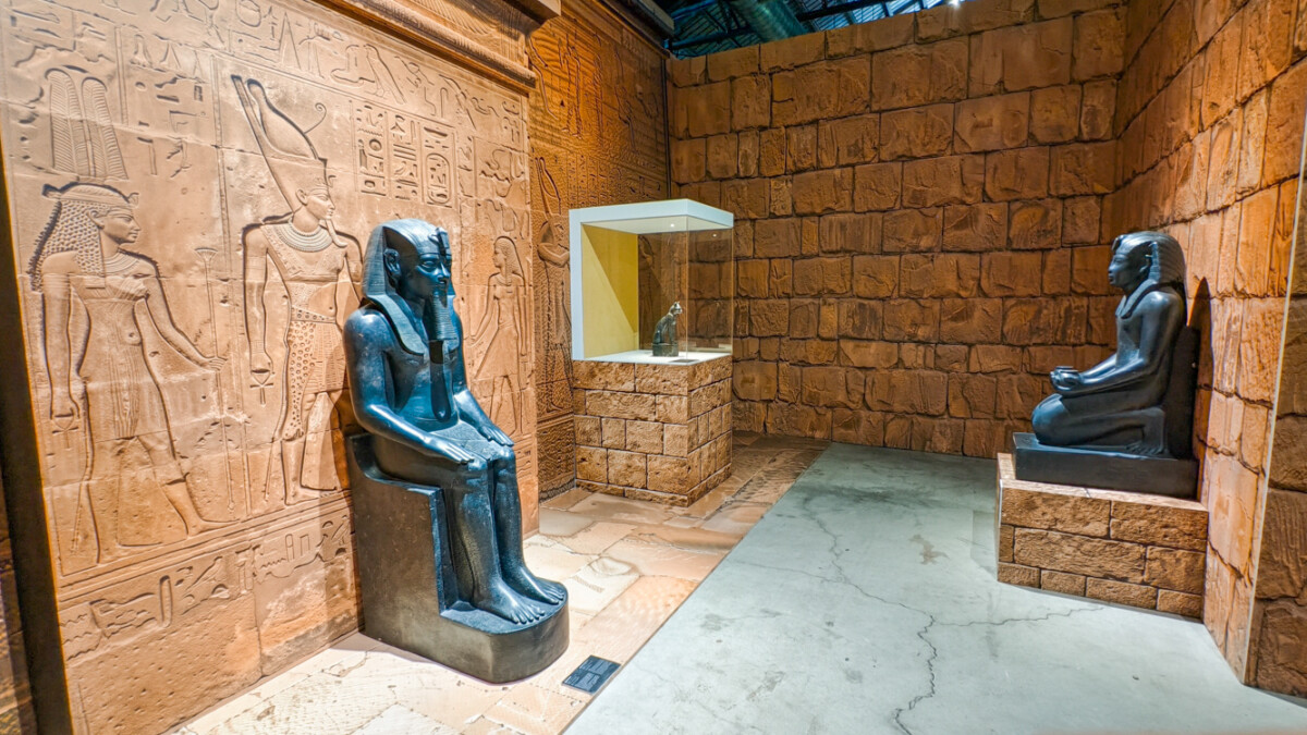 ▲《世界古文明沉浸體驗展》今天起至9月8日在高雄駁二藝術特區P3倉庫展出，邀請你來一場跨越時空的文明探索之旅。（圖/記者黃淑貞攝）