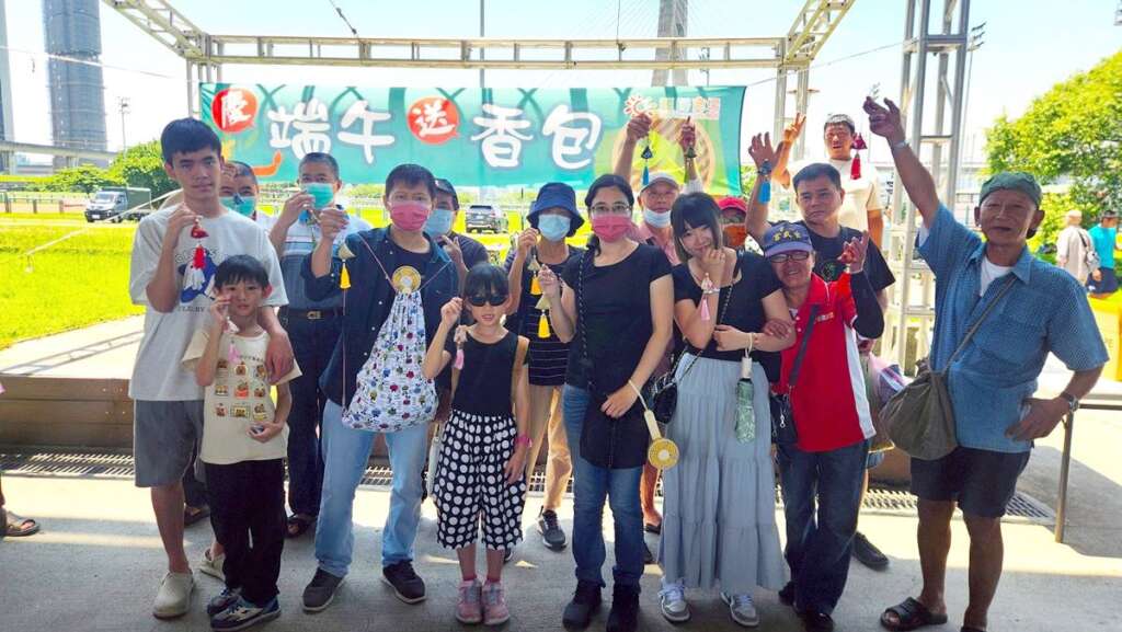 ▲大合照留念!端午好運龍總來。