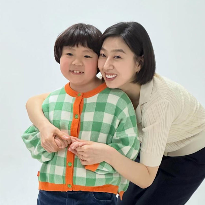 《鐵拳教育》演出恐龍家長！朴智妍熬21年翻紅哭到哽咽