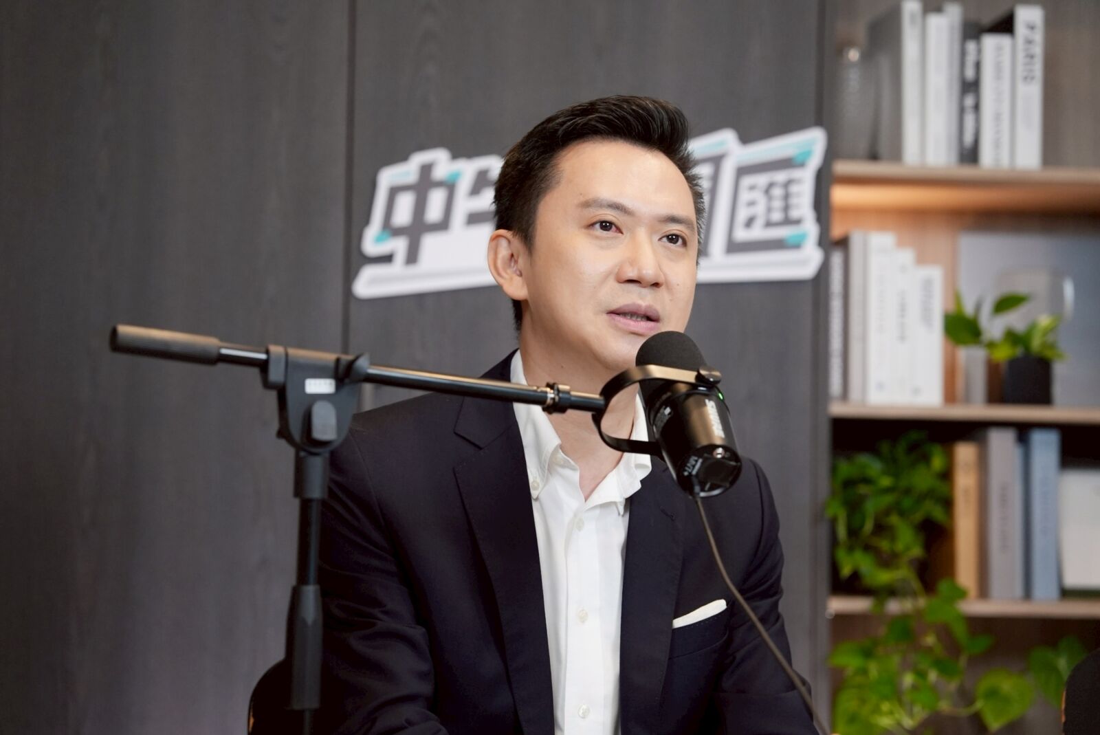 中午來開匯/手握「手尾念珠」 鄭朝方曝點頭參選關鍵淚憶:趙秀容修女是我的初衷 94 中午來開匯/手握「手尾念珠」 鄭朝方曝點頭參選關鍵淚憶:趙秀容修女是我的初衷 93