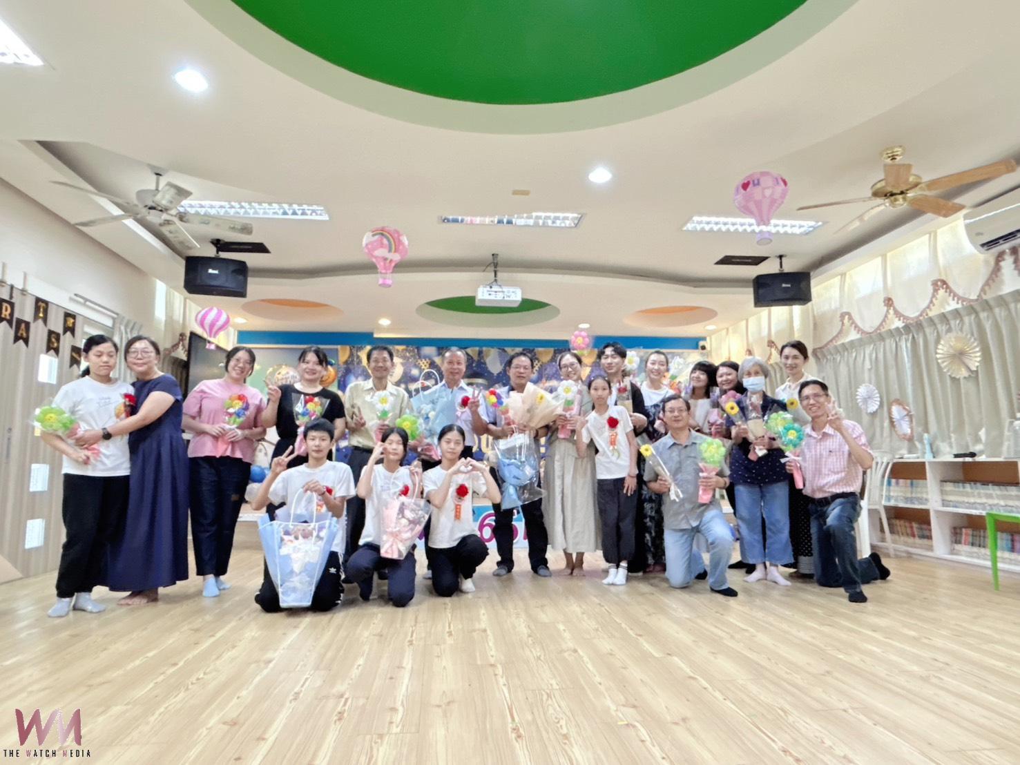 偏鄉小校暖心畢典 家長霸氣將Buffet帶進校園