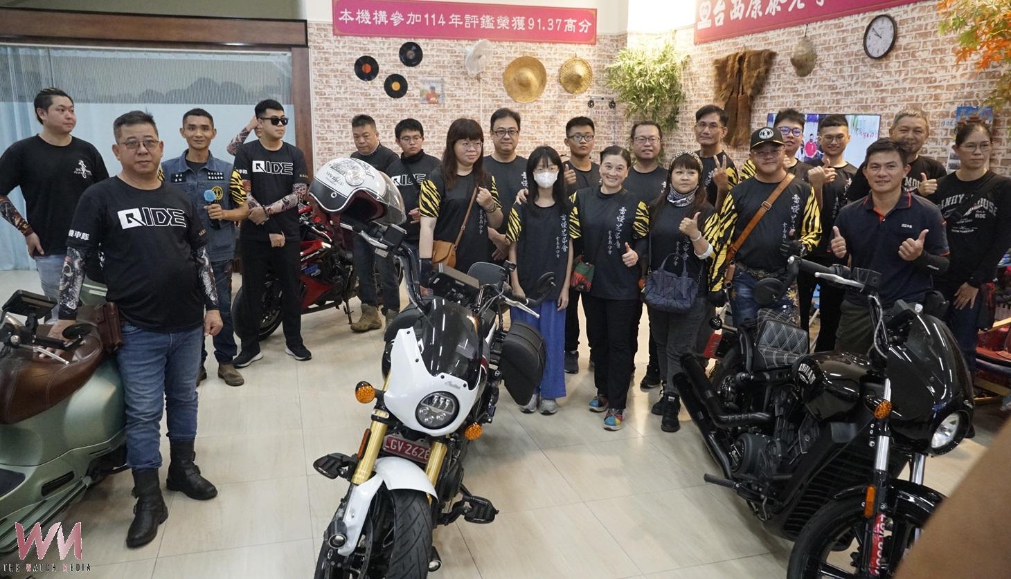 (有影片)/重機騎士端午送暖台西日照 103歲阿嬤圓夢 初體驗重機 - https://www.watchmedia01.com