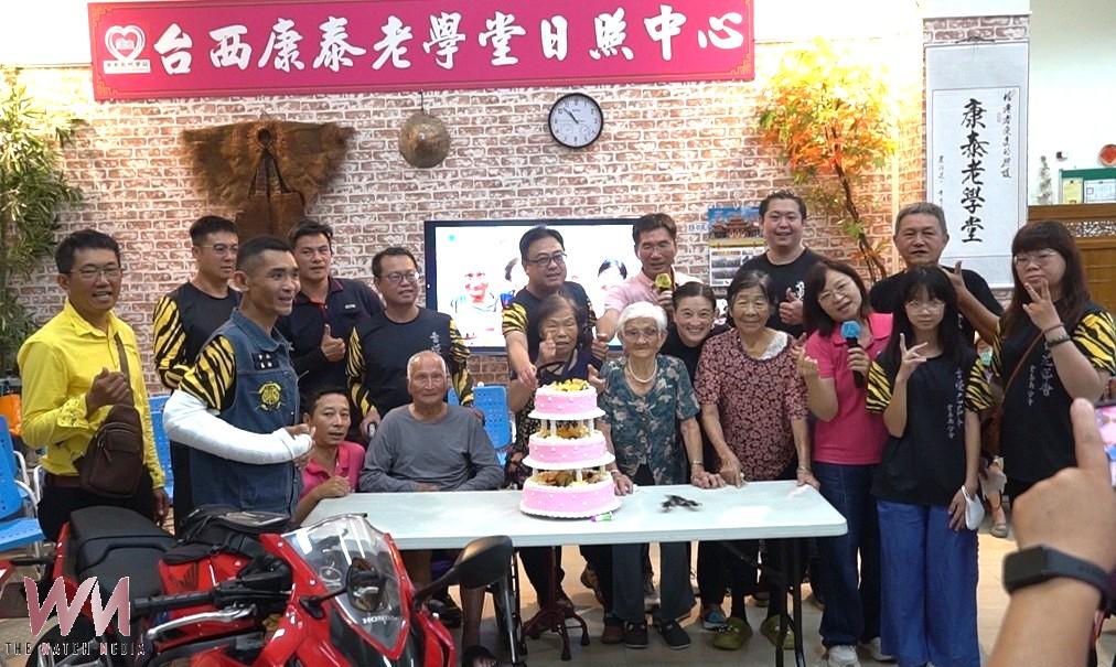 (有影片)/重機騎士端午送暖台西日照 103歲阿嬤圓夢 初體驗重機 - https://www.watchmedia01.com