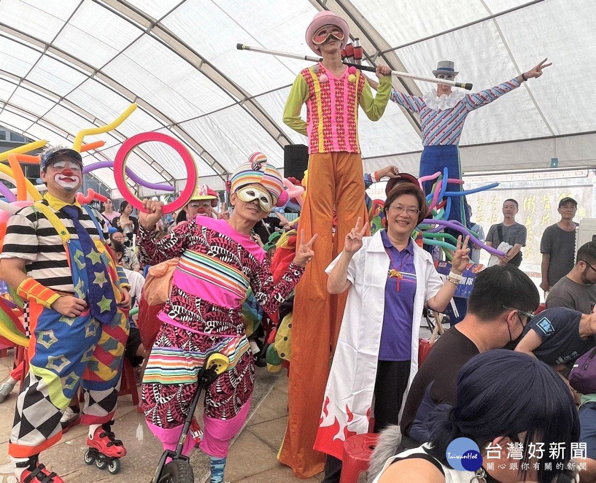 動漫踩街首登場，千名COSER齊聚鹿港為慶端陽注入青春活力。圖／彰化縣政府提供