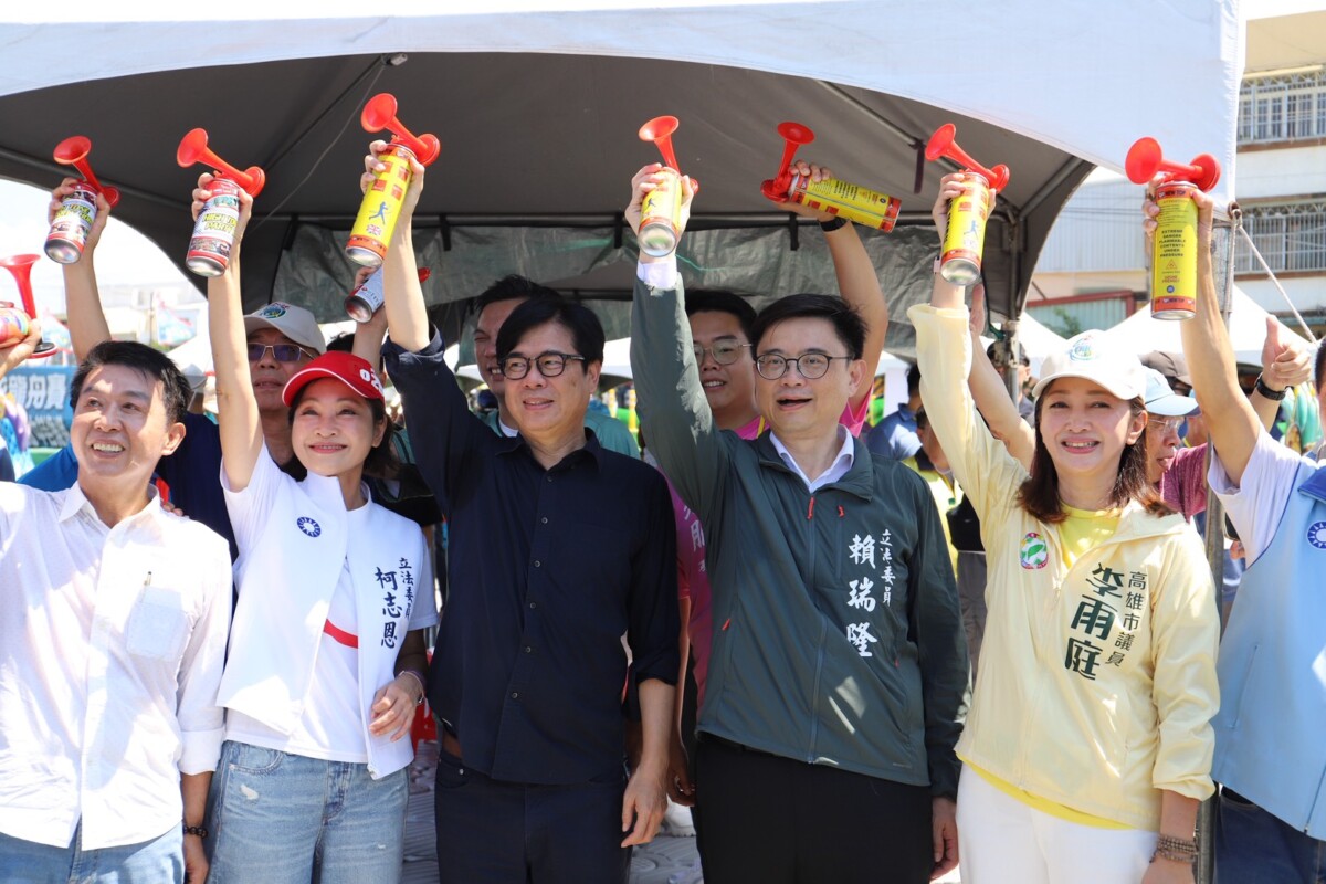 中芸漁港戰鼓齊鳴　林園傳統龍舟賽52隊競逐榮耀