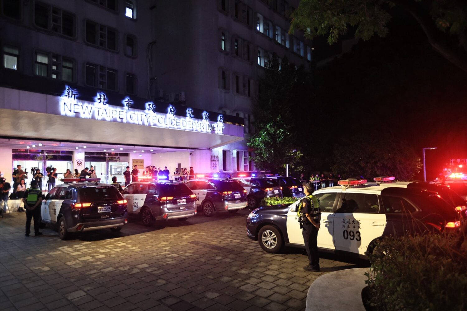 新北警展現執法決心。(圖／記者李健興 翻攝）